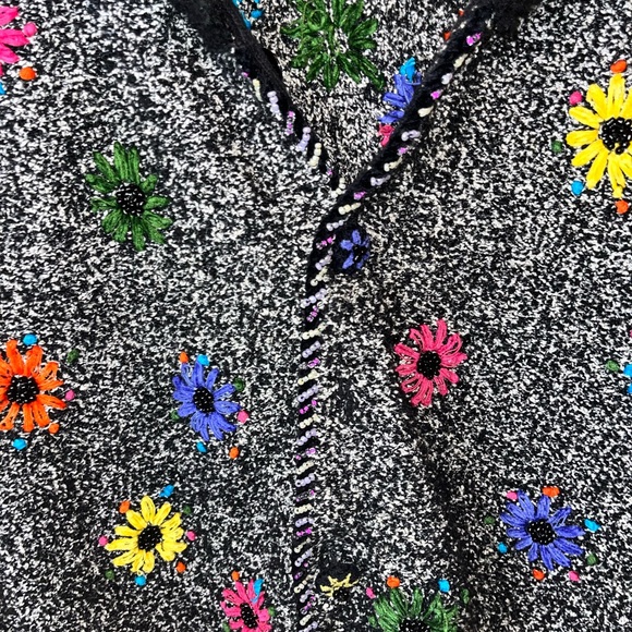 The Collection Works of Berek 2 Takako Sakon Fringed Flowers Black Sweater Sz M - Picture 5 of 10